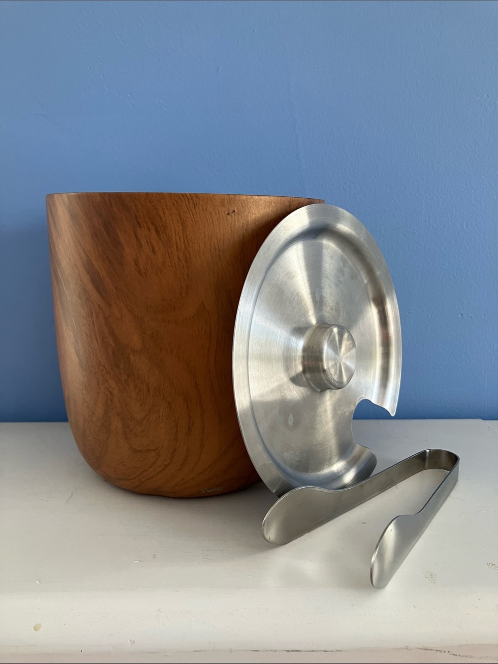 S’well Teakwood Ice Bucket and Tongs - 68oz / 2L - Picture 5 of 9